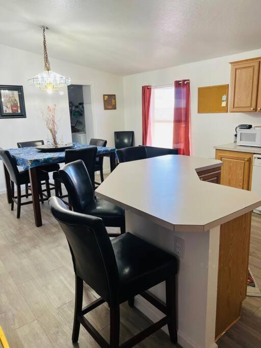 Death Valley/prairiefire 3bd/2ba W/ Kitchen Hébergement de vacances