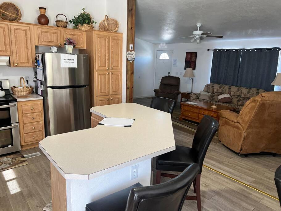 Death Valley/prairiefire 3bd/2ba W/ Kitchen Pahrump